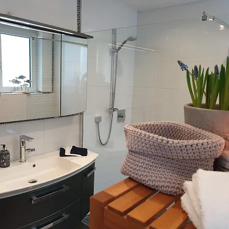 Winter In Der Waldrand Mit Zwei Balkonen Bad Wünnenberg