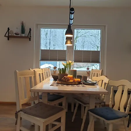 Winter In Der Waldrand Mit Zwei Balkonen Bad Wünnenberg