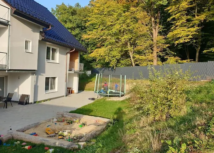 Winter In Der Waldrand Mit Zwei Balkonen Daire