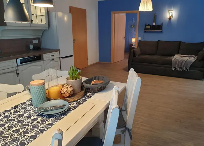 Winter In Der Waldrand Mit Zwei Balkonen 公寓