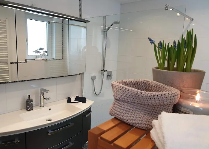 Winter In Der Waldrand Mit Zwei Balkonen Bad Wünnenberg